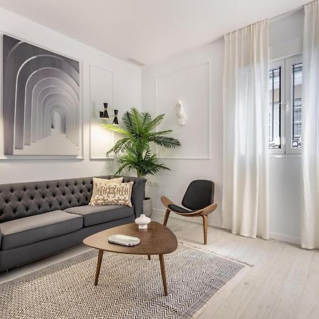 Central Stylish And Elegant 1 & 2 Bedroom Apartments III กรานาดา ภายนอก รูปภาพ