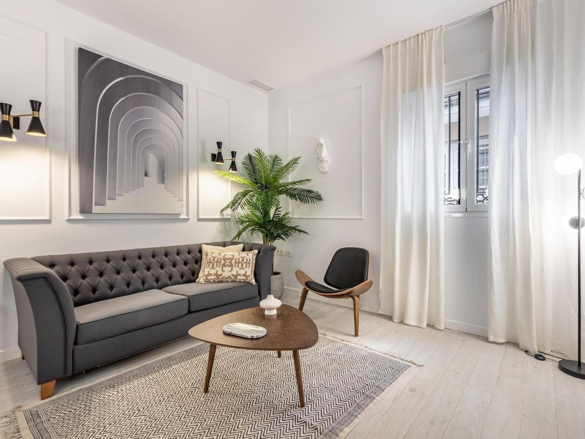Central Stylish And Elegant 1 & 2 Bedroom Apartments III กรานาดา ภายนอก รูปภาพ
